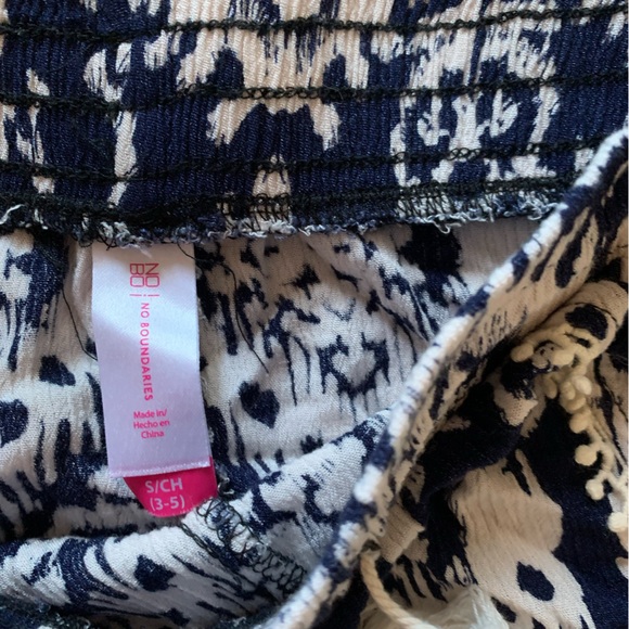 No Boundaries summer short - Picture 2 of 4